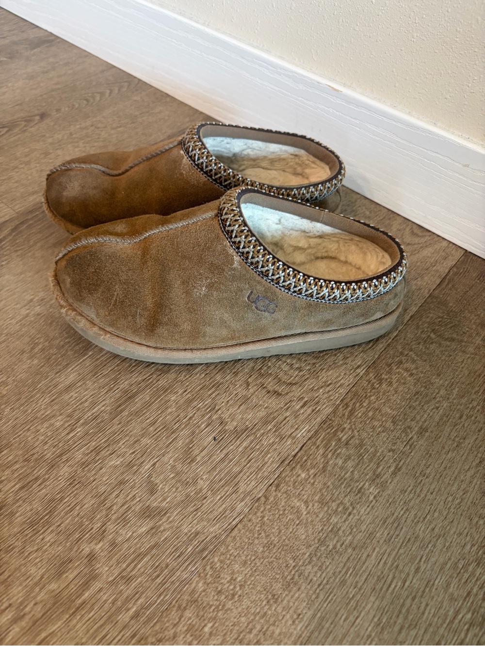 UGG Kids Chestnut Suede Slip-On Clog Slippers